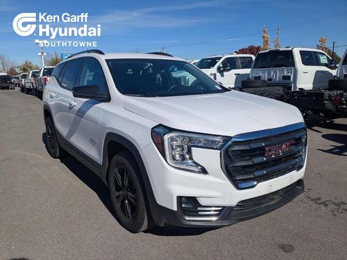 2023 GMC Terrain AT4