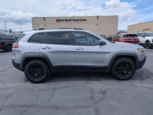 Billet Silver Metallic Clearcoat 2019 Jeep Cherokee Trailhawk Elite