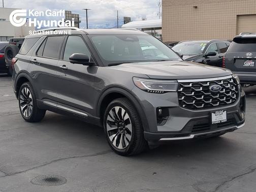 2025 Ford Explorer Platinum
