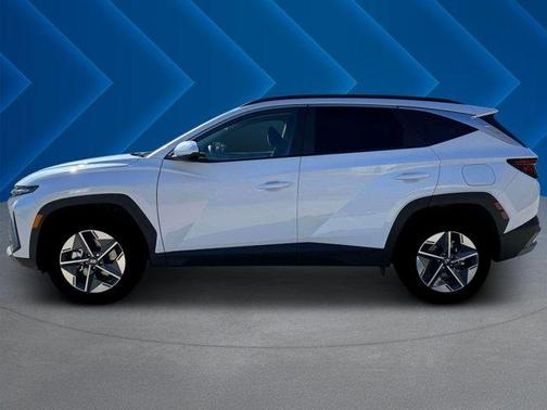 Pearl 2026 Hyundai TUCSON Plug-In Hybrid SEL