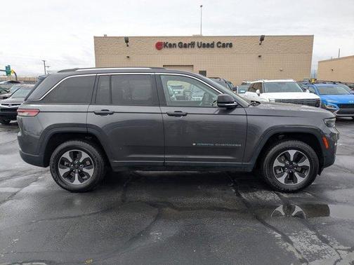 Metallic 2023 Jeep Grand Cherokee 4xe Base