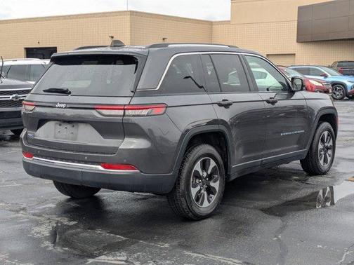 Metallic 2023 Jeep Grand Cherokee 4xe Base
