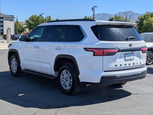 Ice 2025 Toyota Sequoia SR5