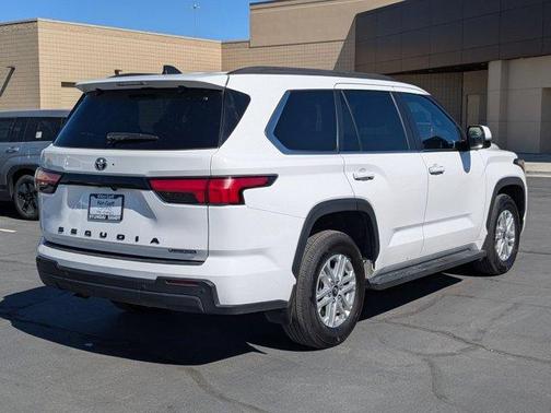 Ice 2025 Toyota Sequoia SR5