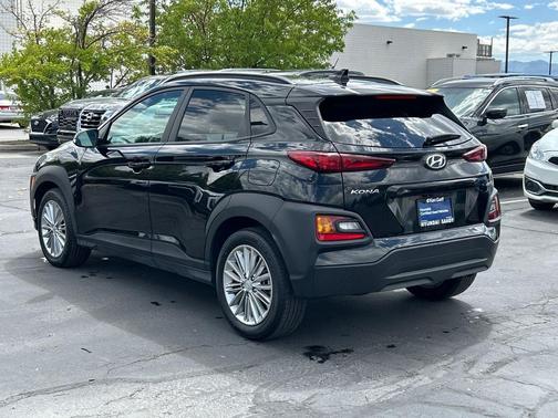 2021 Hyundai KONA SEL Plus