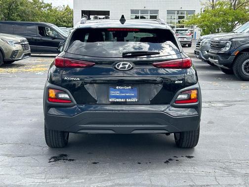 2021 Hyundai KONA SEL Plus