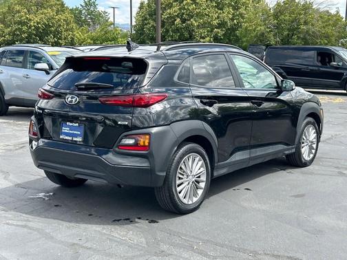 2021 Hyundai KONA SEL Plus
