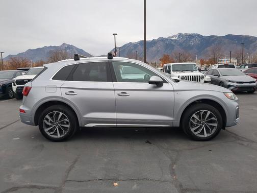 2024 Audi Q5 45 S line quattro Premium