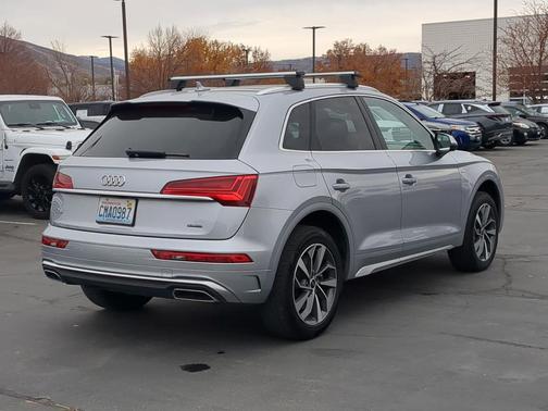 2024 Audi Q5 45 S line quattro Premium