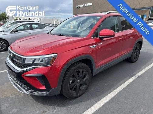 Kings Red 2022 Volkswagen Taos 1.5T SE