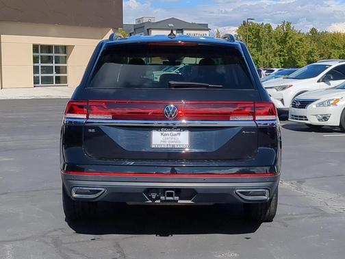 2025 Volkswagen Atlas 2.0T SE