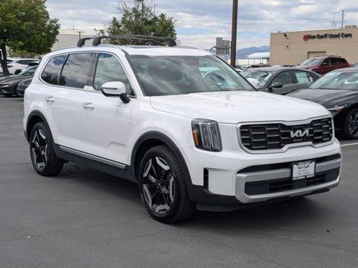 Glacial White Pearl 2025 Kia Telluride S