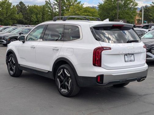 Glacial White Pearl 2025 Kia Telluride S