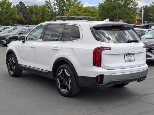 Glacial White Pearl 2025 Kia Telluride S