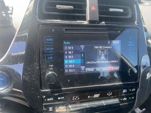 Blizzard Pearl 2019 Toyota Prius L
