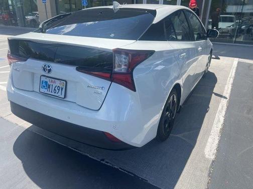 Blizzard Pearl 2019 Toyota Prius L