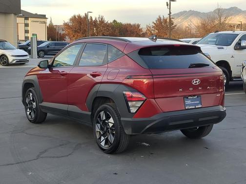 2024 Hyundai KONA SEL