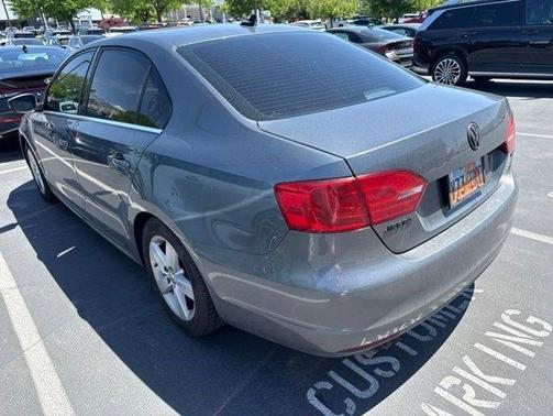 Platinum Gray Metallic 2014 Volkswagen Jetta TDI