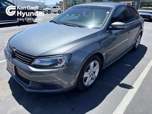 Platinum Gray Metallic 2014 Volkswagen Jetta TDI
