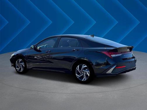 2025 Hyundai ELANTRA HEV SEL Sport