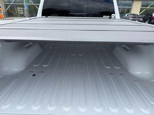Bright White Clearcoat 2025 RAM 1500 Big Horn