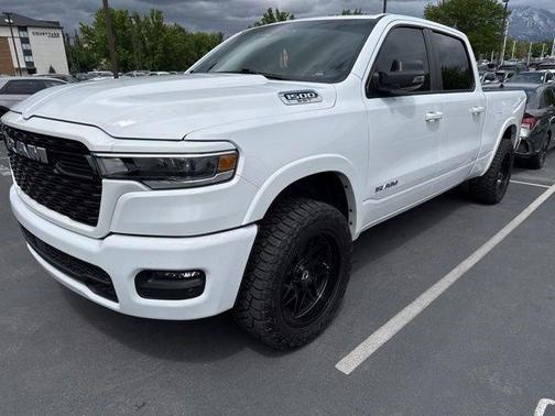 Bright White Clearcoat 2025 RAM 1500 Big Horn