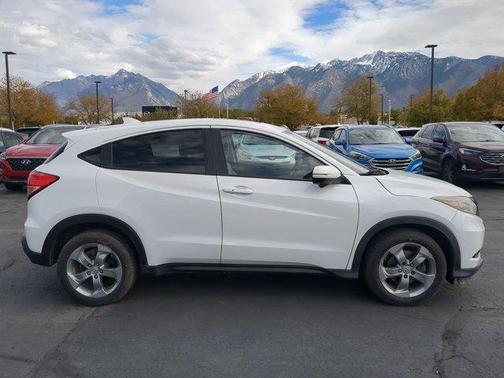 White Orchid Pearl 2017 Honda HR-V EX