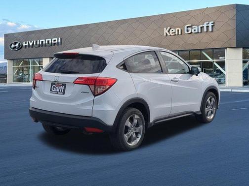 White Orchid Pearl 2017 Honda HR-V EX
