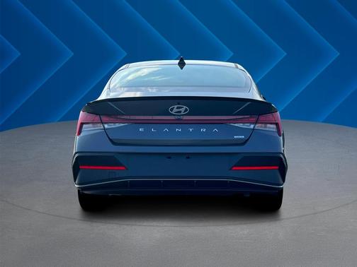 2025 Hyundai ELANTRA HEV SEL Sport
