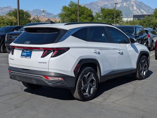 White 2022 Hyundai TUCSON Hybrid SEL Convenience