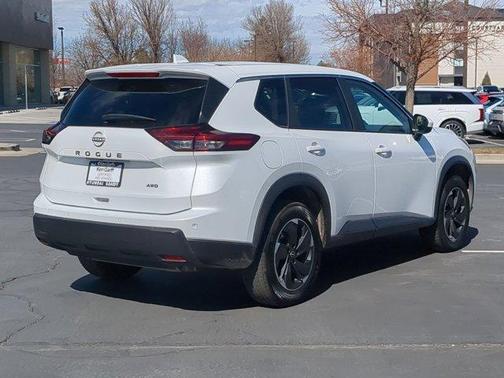 2025 Nissan Rogue SV