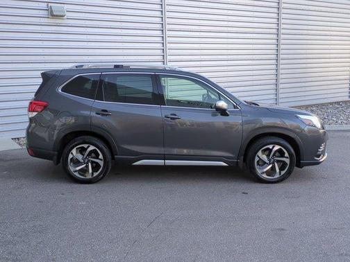 Magnetite Gray Metallic 2022 Subaru Forester Touring