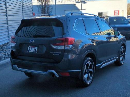 Magnetite Gray Metallic 2022 Subaru Forester Touring