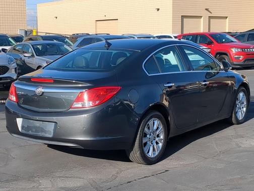 2013 Buick Regal Premium 1