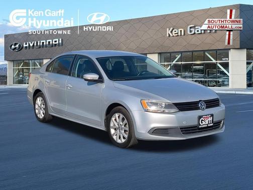 Silver 2013 Volkswagen Jetta SE