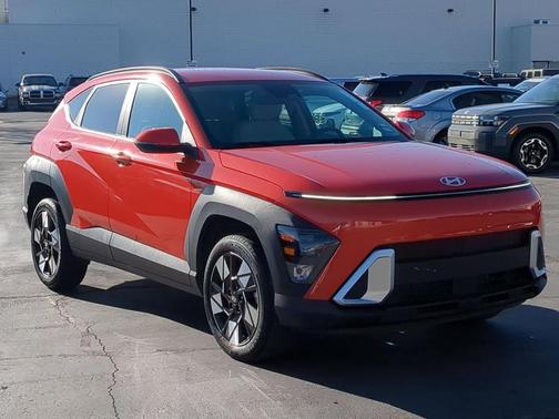 2025 Hyundai KONA SEL