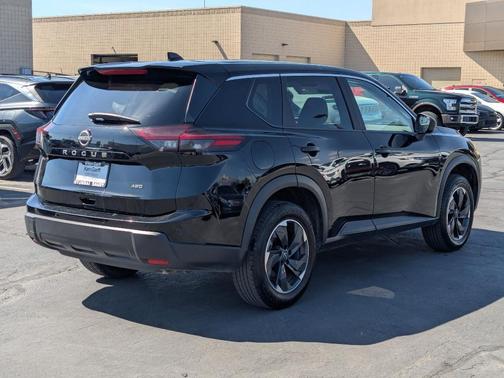 Super Black 2025 Nissan Rogue SV