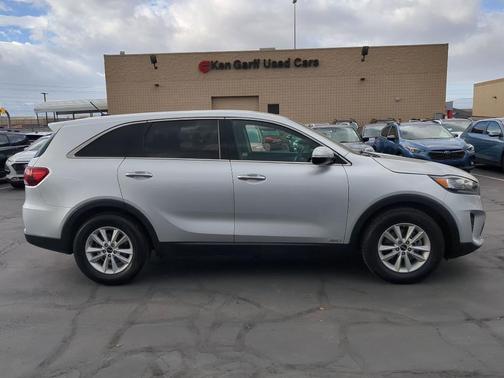 2019 Kia Sorento LX V6