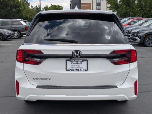 Gray 2025 Honda Odyssey EX-L