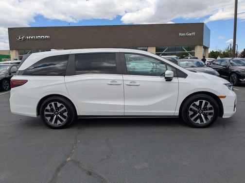 Gray 2025 Honda Odyssey EX-L