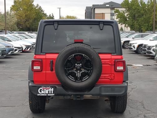 Firecracker Red Clearcoat 2022 Jeep Wrangler Unlimited Sport