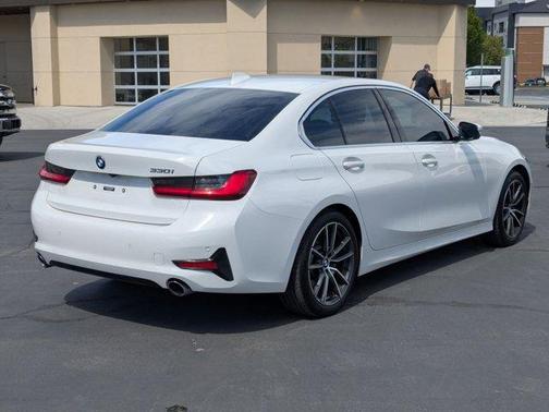 Alpine White 2021 BMW 330 i