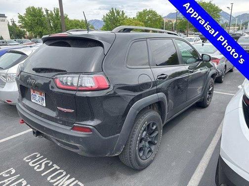 2020 Jeep Cherokee Trailhawk