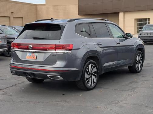 2024 Volkswagen Atlas 2.0T SE