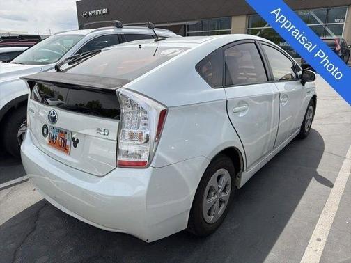 White 2010 Toyota Prius II
