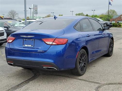 2015 Chrysler 200 S
