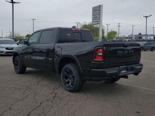 Diamond Black Crystal Pearlcoat 2026 RAM 1500 Big Horn/Lone Star