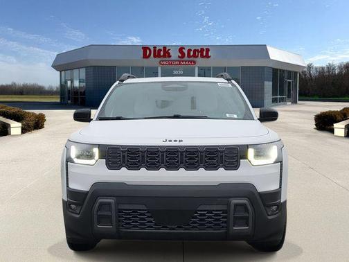 2026 Jeep Cherokee Laredo 4x4