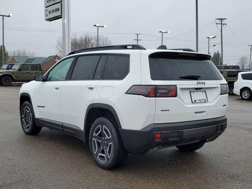 2026 Jeep Cherokee Laredo 4x4