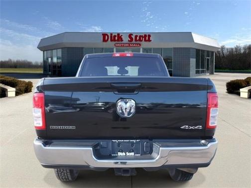 2022 RAM 2500 Big Horn Crew Cab 4x4 6'4' Box